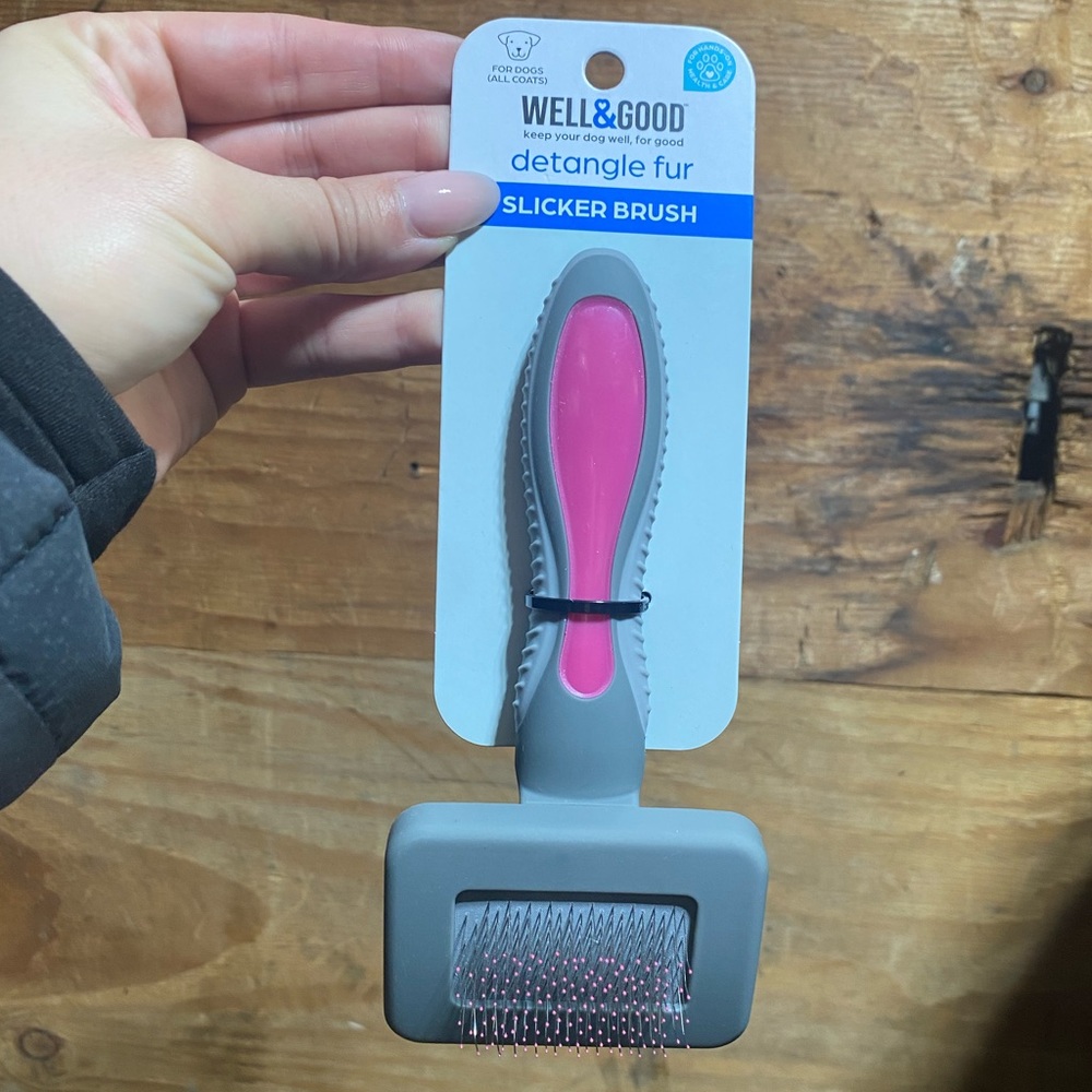 Well and Good Dog Fur Brush Detangler